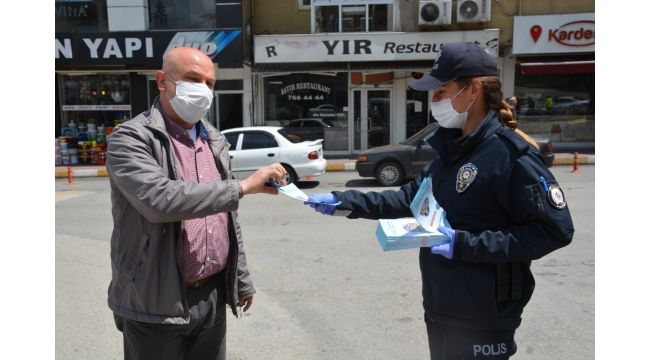 Yenice Emniyet Trafik Haftası'nda broşür dağıttı