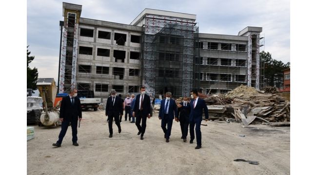 Safranbolu'da okul inşaatları devam ediyor
