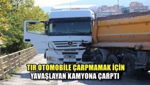 Tır, otomobile çarpmamak için yavaşlayan kamyona çarptı