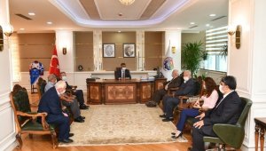 Karabük'te hayırseverlere madalya ve beratları verildi