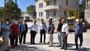 Milletvekili Ünal asfalt çalışmalarını inceledi
