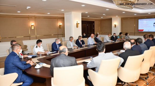 Pandemi Denetim Ekipleri Toplantısı Vali Gürel başkanlığında yapıldı