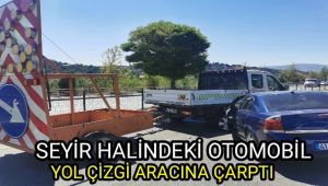 Seyir halindeki otomobil yol çizgi aracına çarptı: 1 yaralı