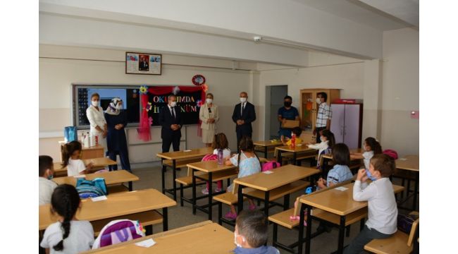 İl Milli Eğitim Müdürü Akbaş öğrencilerle bir araya geldi