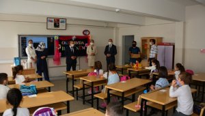 İl Milli Eğitim Müdürü Akbaş öğrencilerle bir araya geldi