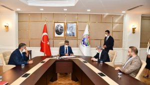 Plastik atıklar değerli madde ve enerjiye dönüşecek