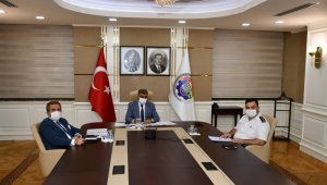 Vali Gürel Bakan Soylu başkanlığındaki toplantıya katıldı
