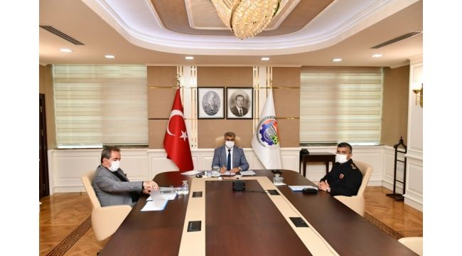 Vali Gürel, pandemide kentin durumu ile ilgili Bakan Soylu'yu bilgilendirdi
