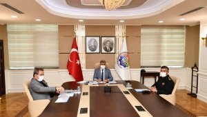 Vali Gürel, pandemide kentin durumu ile ilgili Bakan Soylu'yu bilgilendirdi