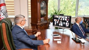 Vali Gürel, VKS üzerinden Zümre Kurul Toplantısı'na katıldı