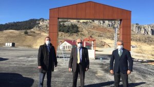Keltepe Kayak Merkezi'nde kış hazırlıkları devam ediyor