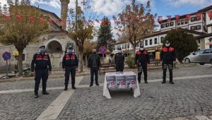 Safranbolu'da vatandaşlara