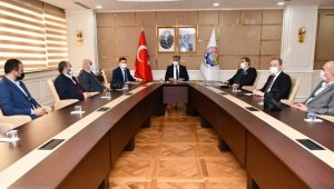 Vali Gürel site yöneticileri ile bir araya geldi