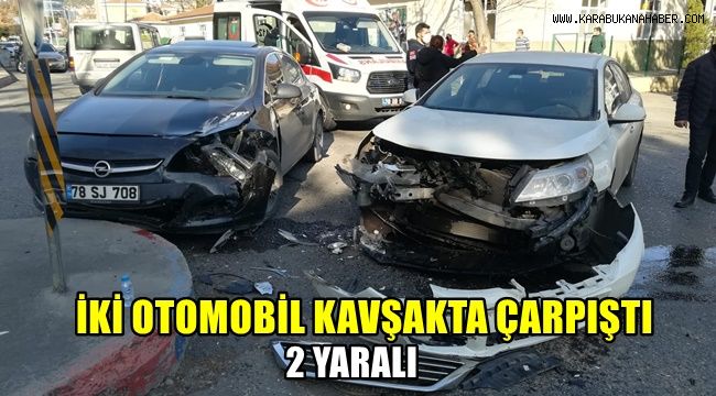 İki otomobil kavşakta çarpıştı: 2 yaralı
