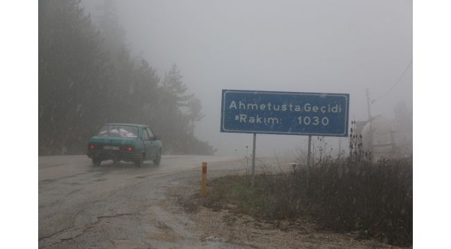 Karabük-Bartın Karayolu'nda kar yağışı başladı