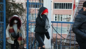 Parkta genç kızı darp eden şüpheli ve arkadaşı yakalandı