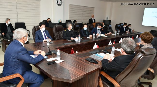 112 Acil Çağrı Hizmetleri İl Koordinasyon Kurulu Toplantısı Vali Fuat Gürel başkanlığında yapıldı
