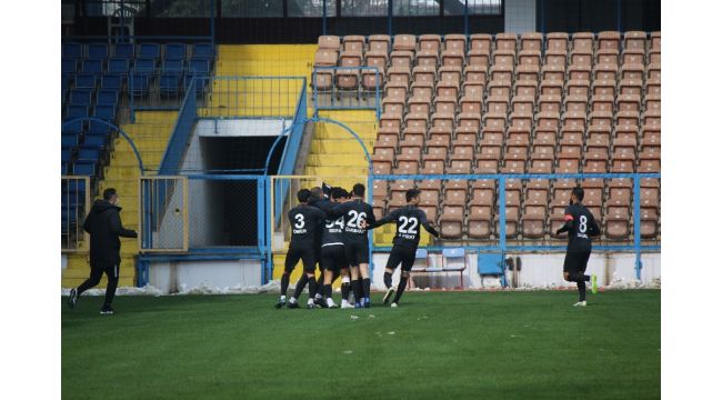 2. Lig Kırmızı Grup: Kardemir Karabükspor: 0 - Bayburt Özel İdarespor: 3