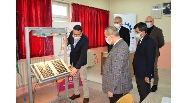 'Yenilenebilir Enerji Atölyesi' enerji üretimine başladı
