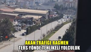 Akan trafiğe rağmen ters yönde tehlikeli yolculuk