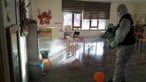 Eğitime ara verilen anaokulunda PCR ve dezenfektan çalışmaları yapıldı