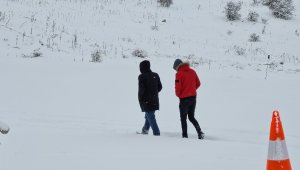Karabük'ün yüksek kesimlerinde kar yağışı devam ediyor