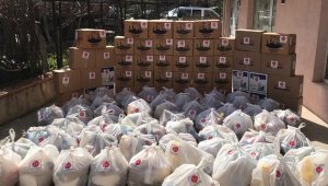 Safranbolu'da MHP İlçe Teşkilatı Ramazan kumanyası dağıttı