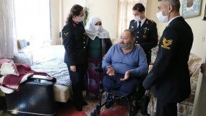İl Jandarma Komutanlığı'ndan anlamlı bağış