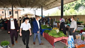 Vali Gürel, pazar alanlarında denetim yaptı