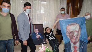 Cumhurbaşkanı Erdoğan genç kızın kendisine olan sevgisini karşılıksız bırakmadı