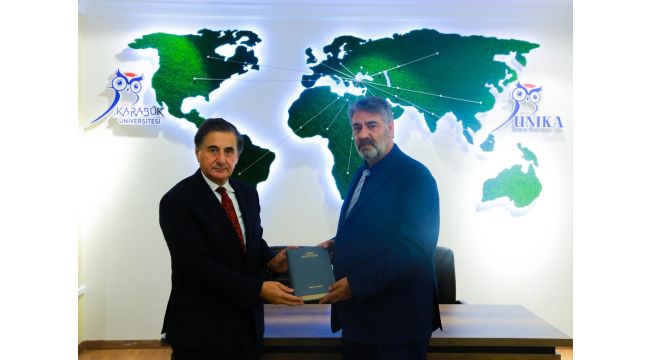 Milletvekili Güneş kütüphanesini, KBÜ'ye bağışladı
