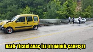 Hafif ticari araç ile otomobil çarpıştı: 5 yaralı