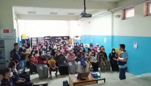 Karabük'te anne ve anne adaylarına 'En İyi Narkotik Polisi Anne' eğitimi