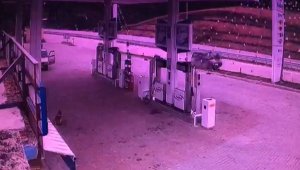 Karabük'te otomobilin panoya çarptığı kazanın yeni görüntüleri çıktı