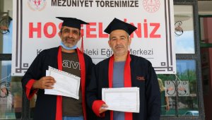 Telafi eğitimleri ile lise diploması alan iki torna ustasının hedefi üniversite
