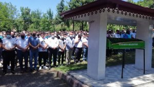 Trafik kazasında hayatını kaybeden genç son yolculuğuna uğurlandı