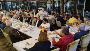 Protokol şampiyonluk yemeğinde bir araya geldi