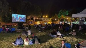 Tarihi kentte açık hava sinema keyfi