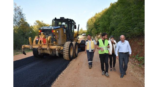 Uzun, grup yollarındaki asfalt çalışmalarını inceledi
