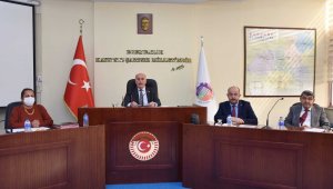 50 kilometrelik sıcak asfalt köy yollarına döküldü