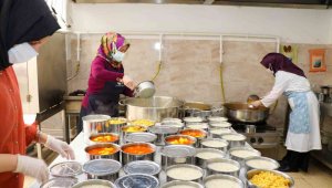 Safranbolu'da her gün 40 aileye sıcak yemek dağıtılıyor