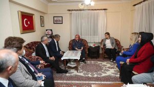 Bakan Yanık, şehit Aybüke öğretmenin ailesini ziyaret etti