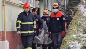 Yanan evin enkazındaki cesede 16 saat sonra ulaşıldı