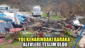 Yol kenarındaki baraka alevlere teslim oldu
