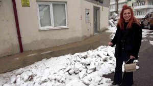 Kayarken duvara tosladığı anlar kameraya yansıdı