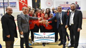 Gölcük İşitme Engelliler Spor Kulübü namağlup şampiyon oldu
