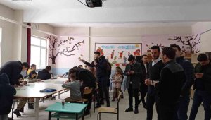 AK Gençlik'ten 'Bir Çocuk, Bir Tebessüm' Projesi