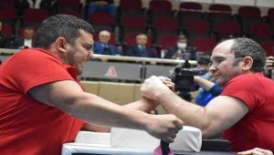 Türkiye'nin engelsiz bilek güreşçileri Karabük'te buluştu