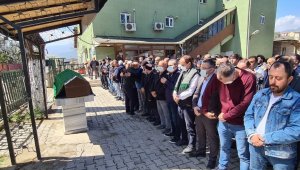 Kalp krizi sonucu hayatını kaybeden hastane çalışanına gözyaşlarıyla veda ettiler