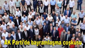 AK Parti'de bayramlaşma coşkusu